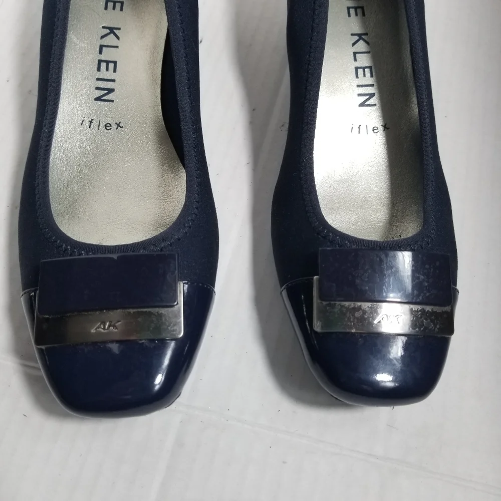 ANNE KLEIN SMALL WEDGE BLUE SHOE SIZE 6.5
